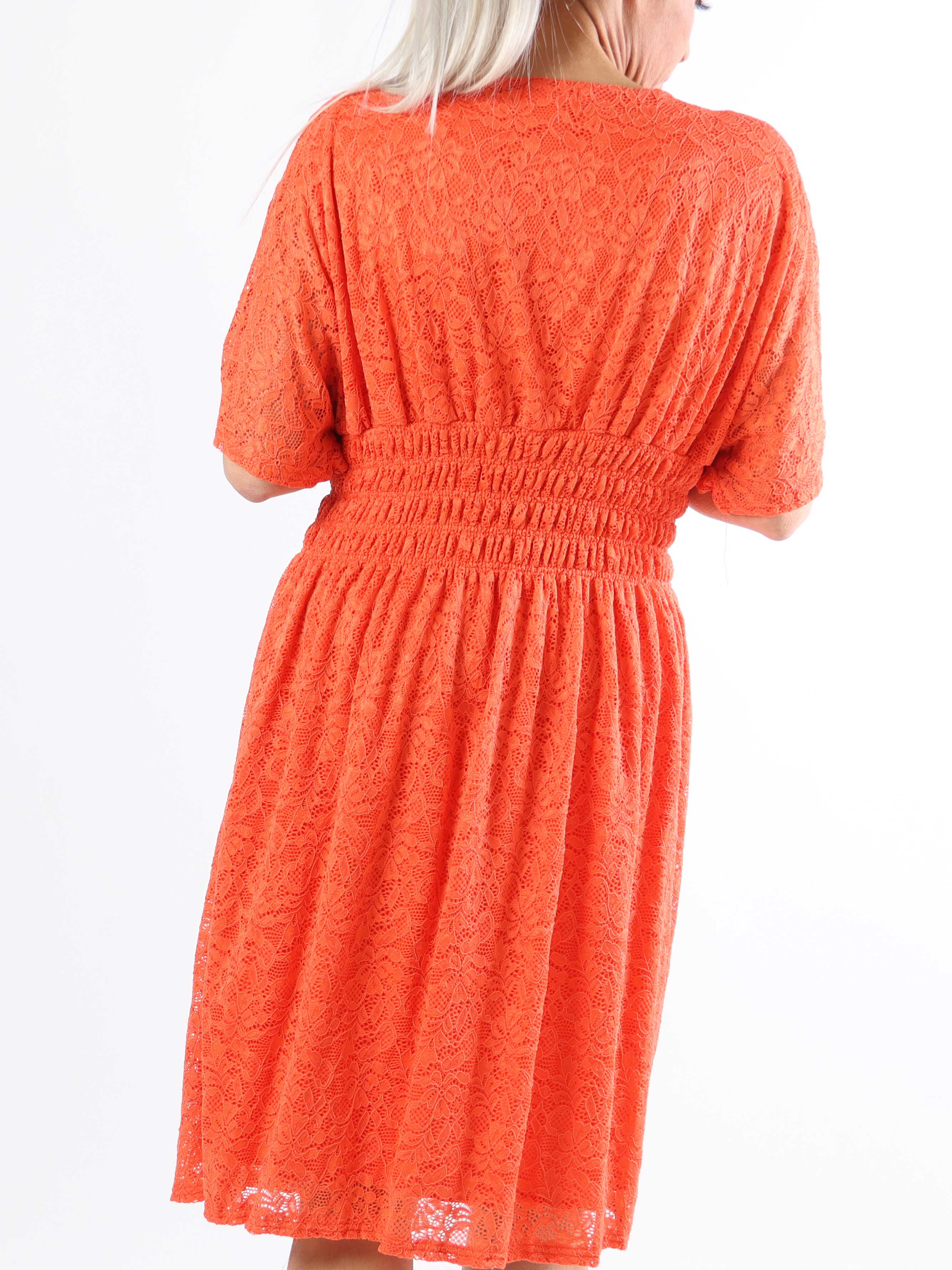 Pams Lace Short S/S - Kort plus size blondekjole med korte ærmer